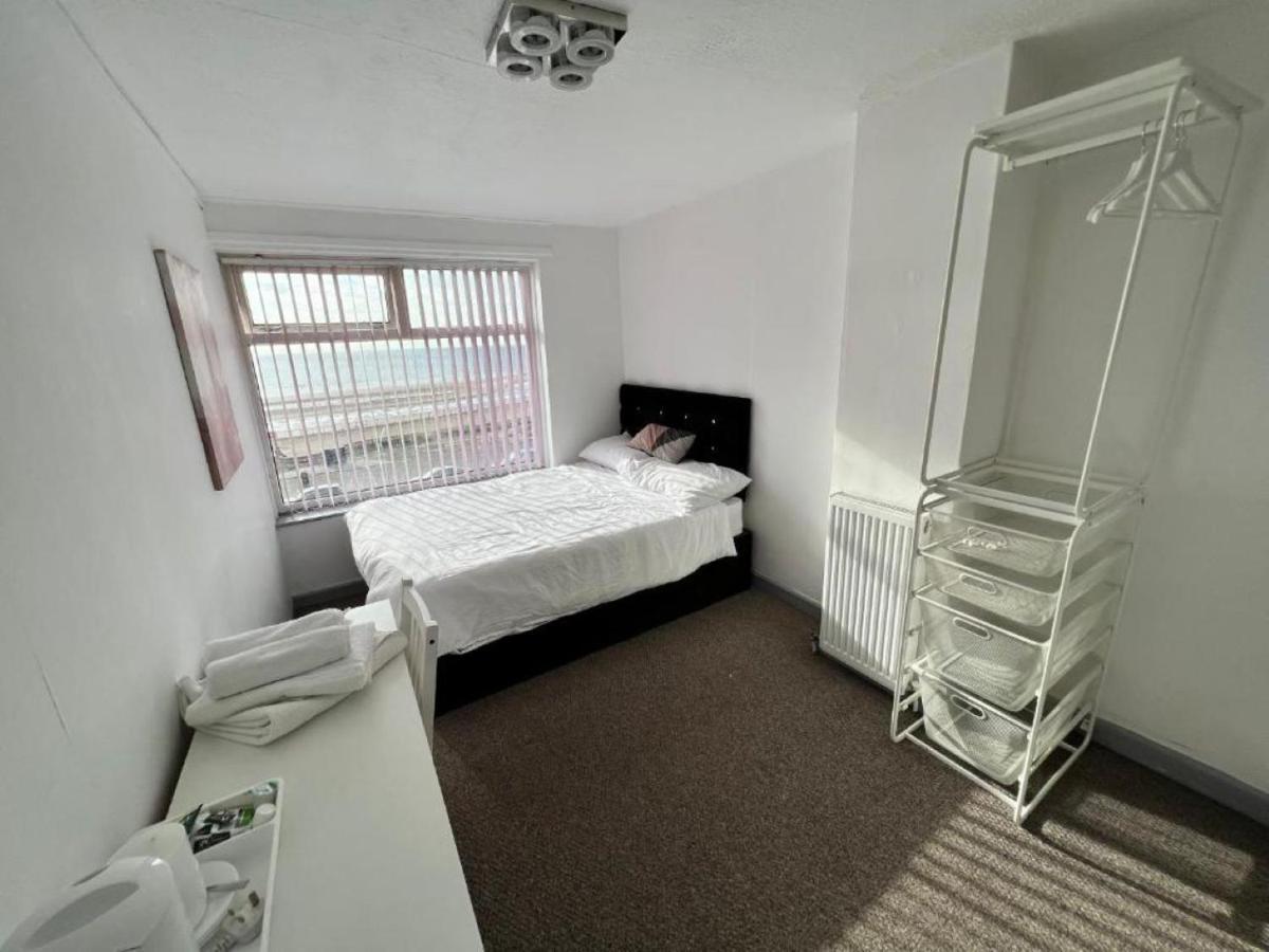 Arnies Hotel Blackpool Buitenkant foto